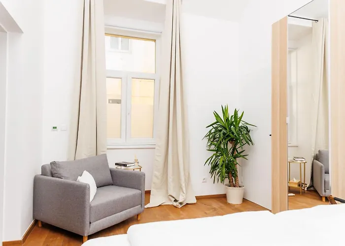 Deluxe New L 10 Min Walk To Centre Vienna