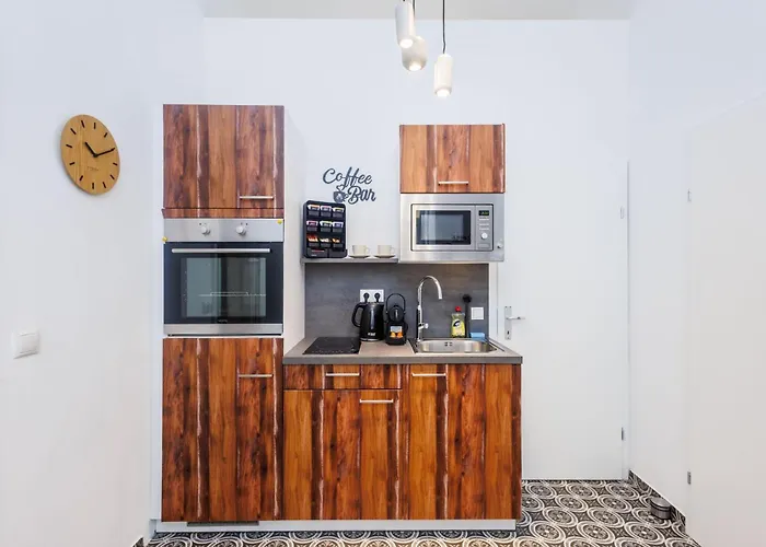Deluxe New L 10 Min Walk To Centre Appartamento *