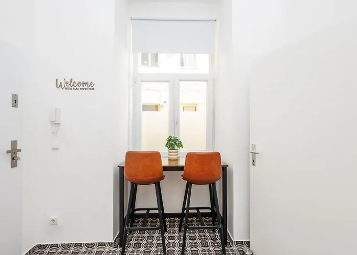 Deluxe New L 10 Min Walk To Centre Appartamento *