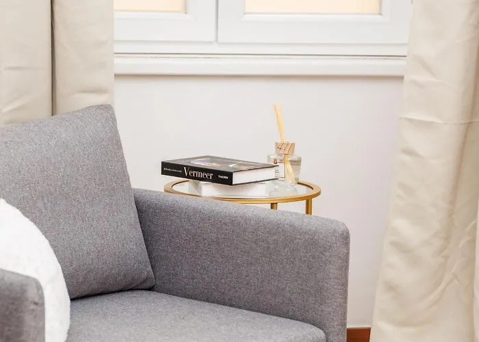 Deluxe New L 10 Min Walk To Centre Appartamento *